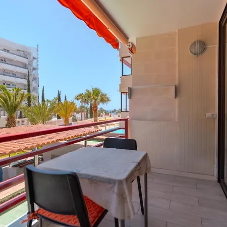 Sea View In Puerto Colon Terrace And Pool شقة